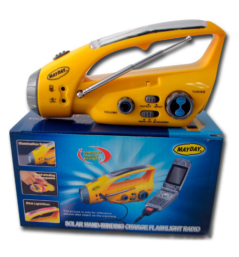 Linterna LED Dinamo Solar y Radio FM
